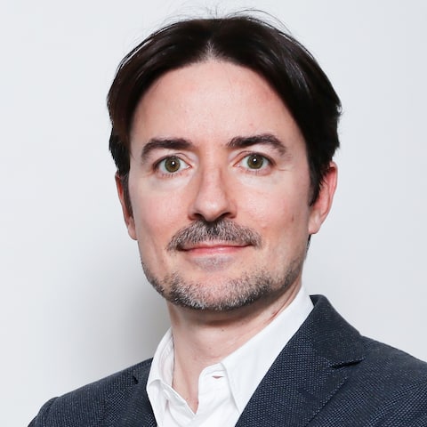 Foto: Ringier Medien Schweiz, 08.03.24 Mitarbeiterportrait. Jonas Dreyfus, Redaktor Service-Team, MRS.