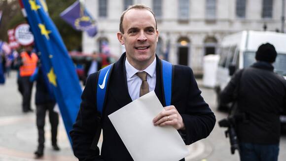 epa07221283 Former Secretary of State for Exiting the European Union Dominic Raab outside Houses of Parliament in central London, Britain, 10 December 2018. Prime Minister May faces a vote in the House of Commons tomorrow on her draft agreement with the European Union which is due to take the United Kingdom out of the European Union in March 2019. EPA/WILL OLIVER
