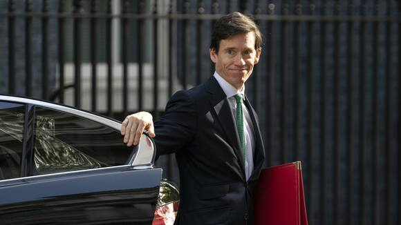 epa07553032 International Development Secretary Rory Stewart arrives for a cabinet meeting at 10 Downing Street in London, Britain, 07 May 2019. EPA/WILL OLIVER