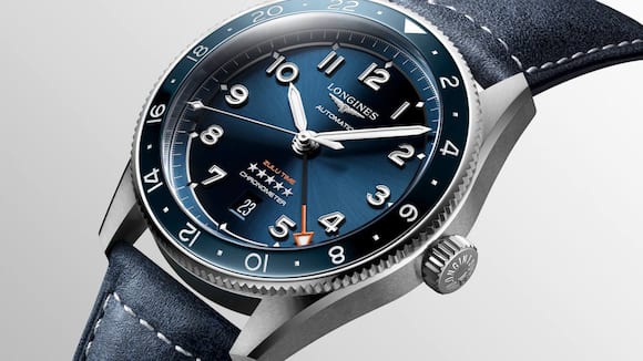 Die Spirit Zulu Time mit blauem Uhrenarmband von Longines