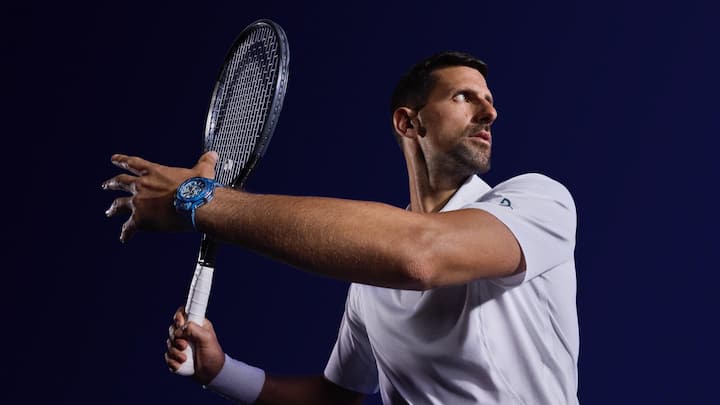 Novak Djokovic und die Uhr.