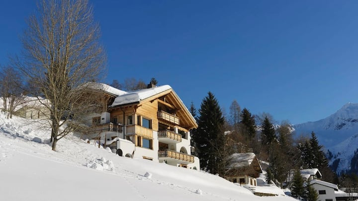 Chalet Chesa Falcun, Klosters GR