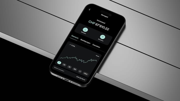 Alpian unterscheidet sich nicht nur durch den weniger bunten Auftritt von der Konkurrenz.