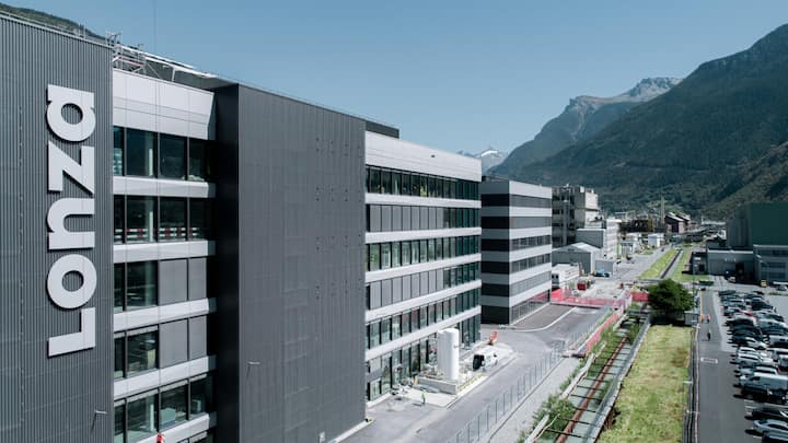 wichtigster schweizer standort In Visp im Wallis hat Lonza stark ausgebaut. Bisweilen werden hier sogar die Wohnungen knapp.