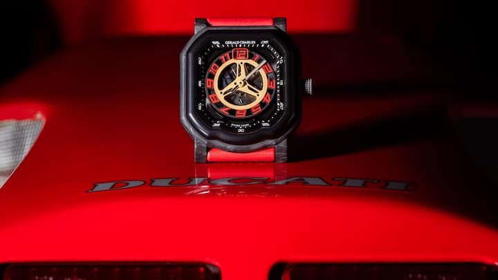 Die Uhr Gerald Charles Maestro 4.0 Ducati 30° Anniversario 916