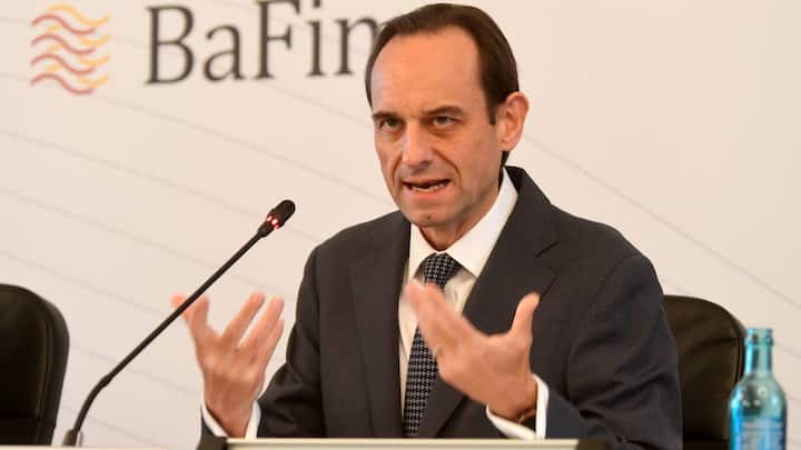 Ex-Finma-Chef Mark Branson (o.l.) soll die Einführung der Kapitalerleichterungen verschleiert haben – dabei ­waren die Zahlen im Markt trans­parent.