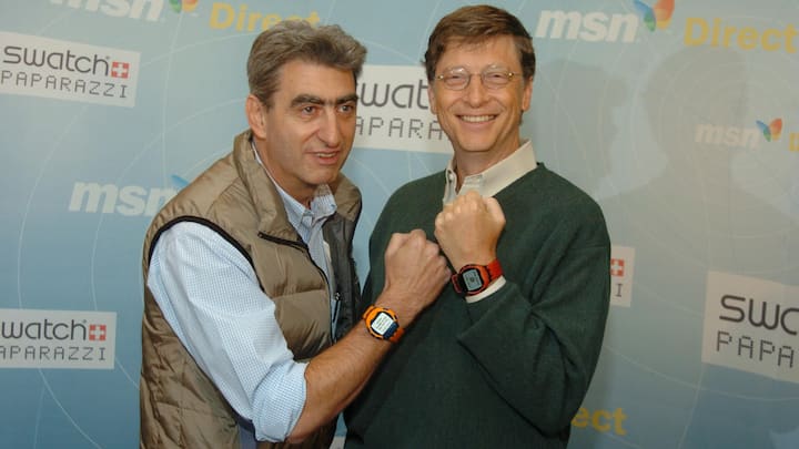 hochfliegendNick Hayek (l.) lancierte mit Bill Gates Anfang der Nullerjahre die Paparazzi – das Highlight wurde zum Strohfeuer.
