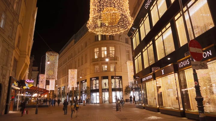 Der Signa Prime gehören u.a. das Goldene Quartier in Wien, ...