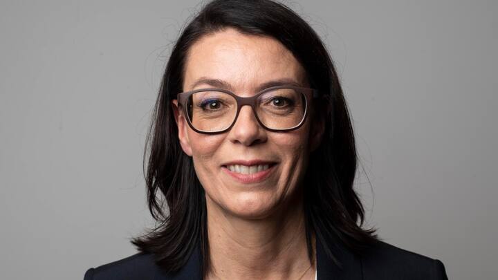 Die neue SRF-Direktorin Nathalie Wappler posiert nach der Medienkonferenz, aufgenommen am Montag, 5. November 2018 in Zuerich. (KEYSTONE/Ennio Leanza)
