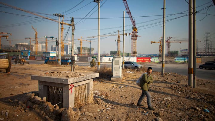 arbeits­losigkeit19  Prozent der jungen Chinesen sind ohne Job. Das fördert die Unzufriedenheit. Das Bild des ­unterwürfigen Chinesen ist falsch. Die Zentralregierung sorgt sich zu Recht vor Unruhen.