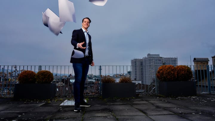 Florian Rümmelein hat den Anlageprozess digitalisiert. Die Algos entscheiden ohne Emotion. Das macht sich im Ergebnis positiv bemerkbar: Algos machen ihren Job sehr gut.