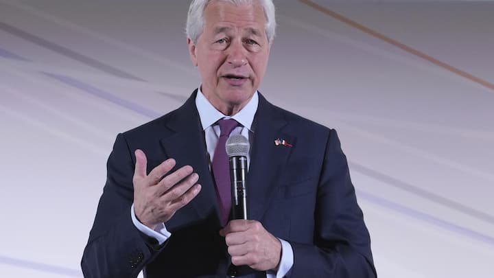 JPMorgan Chase CEO Jamie Dimon speaks during the Global Markets Conference in Paris, France, Thursday May 15, 2025. (AP Photo/Michel Euler, Pool) France Global Markets Conference