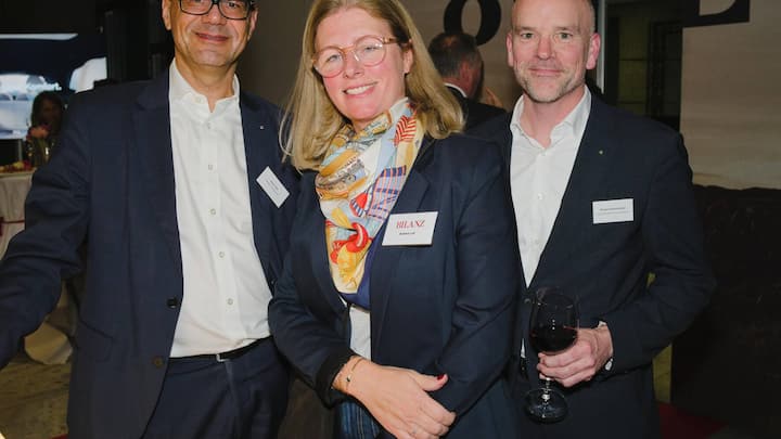 Simon Roth, Banque Pictet & Cie AG; Barbara Luft, Bilanz; Michael SchÃÂ¶nenberger, Hirzel.Neef.Schmid.Konsulenten AG