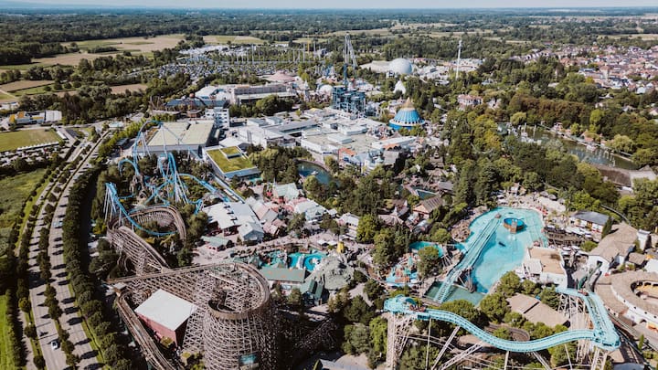 Schweizer gästeRund sechs Millionen Besucherinnen und ­Besucher sind jedes Jahr im Europa-Park zu Gast. 1,3 Millionen reisen aus der Schweiz an.