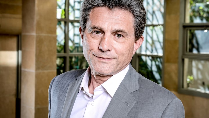 Der frühereVizepräsidentHenri de Castries war langjähriger CEO der französischen Axa. Entwickelte Skepsis gegenüber Schneider.