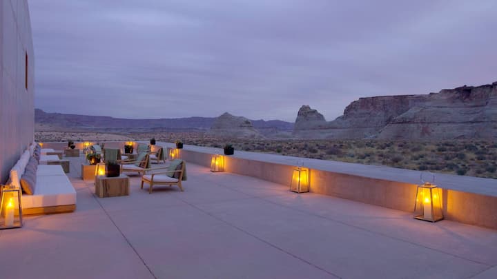 Amangiri, Utah Desert Lounge Dusk 1
