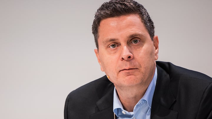 <p>Foto: Stefan Bohrer, Basel, 30.1.25: 2024 full-year results media conference of pharmaceutical company Roche in Basel, Switzerland. Dr. Thomas Schinecker, CEO.</p>