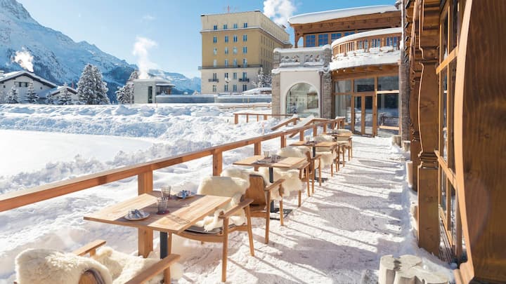 Platz 8 (Vorjahr: 9): Kulm Hotel St. Moritz, St. Moritz