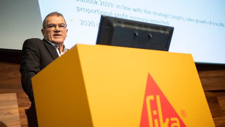 CEO Paul Schuler spricht an der Bilanzmedienkonferenz des Chemieunternehmens Sika, aufgenommen am Freitag, 22. Februar 2019 in Zuerich. (KEYSTONE/Ennio Leanza)