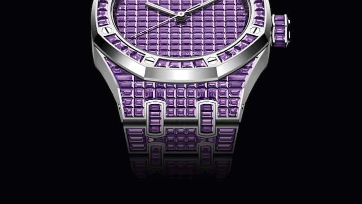 Die Audemars Piguet Royal Oak mit violetten Diamanten.