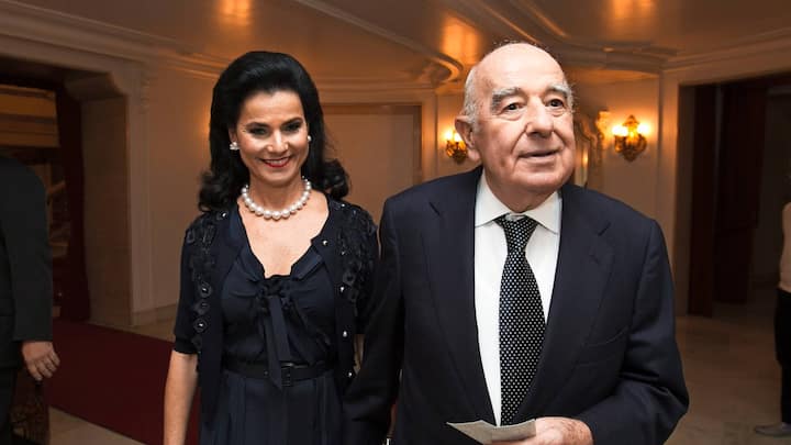 SÃO PAULO, SP, BRASIL, 26-05-2014: O banqueiro Joseph Safra com a mulher e empresÃ¡ria, Vicky, durante a apresentaÃ§Ã£o da Ã³pera "Carmen" no Theatro Municipal, em SÃ£o Paulo (SP). (Foto: Bruno Poletti/Folhapress)