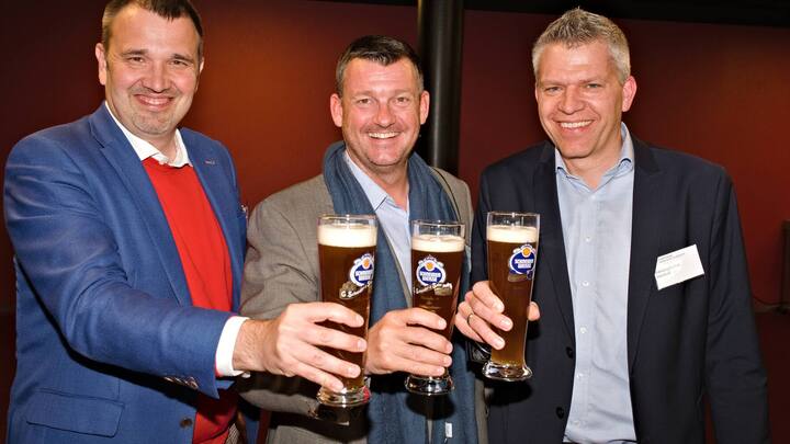 Tomáš Pavlíček, HELIOT SA; Christofer Martinson, HELIOT SA; Hansjürg Schluep, ENKOM AG