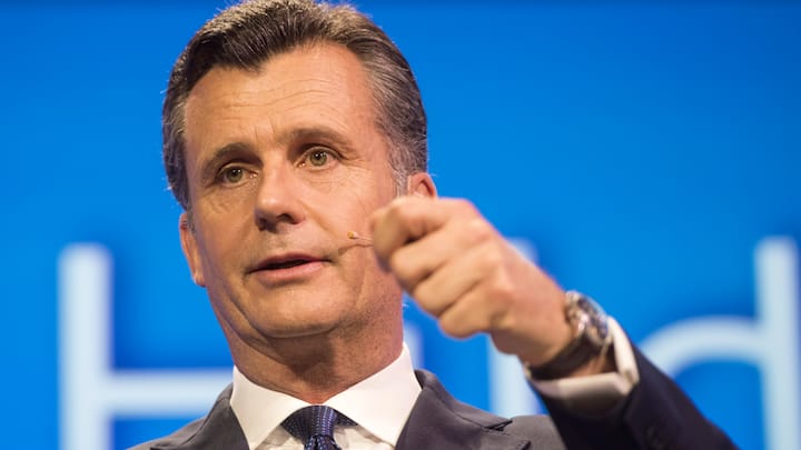 Philipp Hildebrand, Vice Chairman BlackRock, spricht ueber das Erfolgsmodel Schweiz, am Swiss Economic Forum, SEF, am Donnerstag, 9. Juni 2016, in Interlaken. (KEYSTONE/Marcel Bieri)