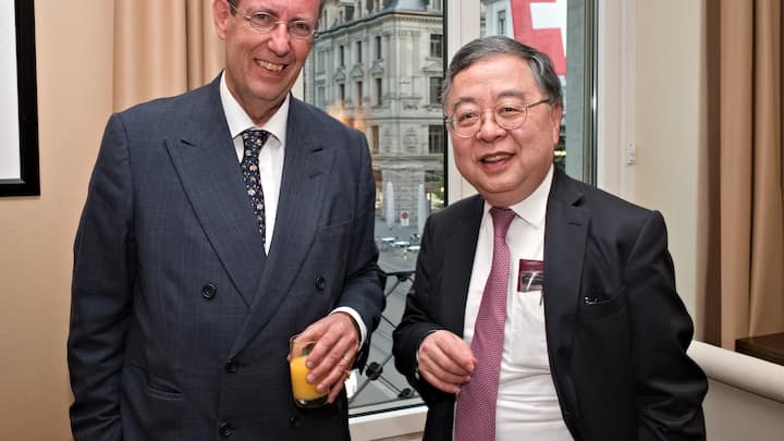 Hans-Peter Amrein, Kantonsrat, SVP Zürich; Ronnie Chan, Chairman, Hang Lung Property Group