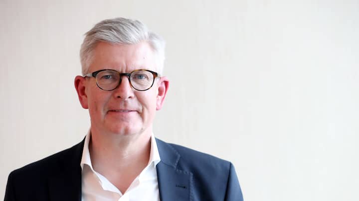 Borje Ekholm, chief executive officer of Ericsson AB, poses for a photograph in Singapore, on Thursday, May 2, 2019. The controversy surrounding Chinese telecom vendor Huawei Technologies has increased uncertainties in the industry as carriers go slow on investment decisions, according to?Ekholm. Photographer: Paul Miller/Bloomberg