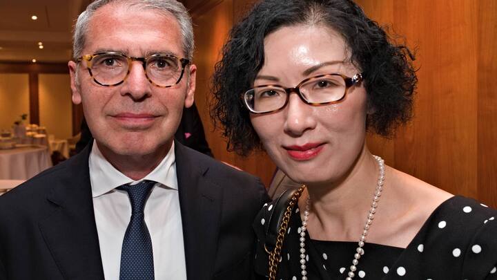 Robert L. Rom, Rechtsanwalt;Sarah Michael, Managing Director, Global Ultra High Net Worth, UBS AG