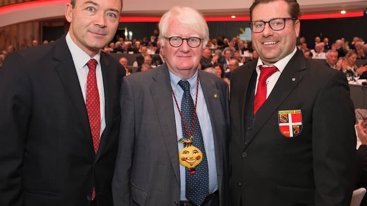 Pascal BÃ¤rtschi, Losinger Marazzi AG;Walter InÃ¤bnit, Haag-Streit-Gruppe;Matthias Spycher, Witschi + Partner AG