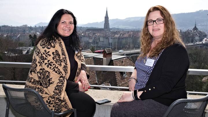 Pause mit Aussicht aufs Berner Münster Tania Tiberia, SunTiS SA; Theodora Simeonidis-Orenstein, Swisscom (Schweiz) AG