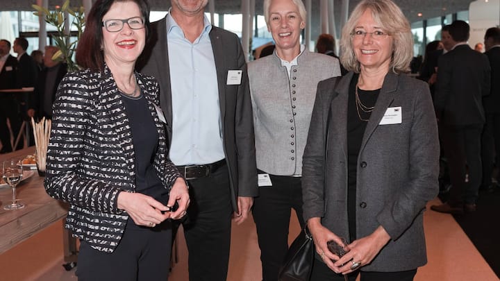 Sylvia Raguth, MANDAT-IN;Rainer Hayoz, MATRIX Immobilien;Barbara Hayoz, FÃ¼r Angelegenheiten GmbH;Johanna Schwegler, Wilhelm AG