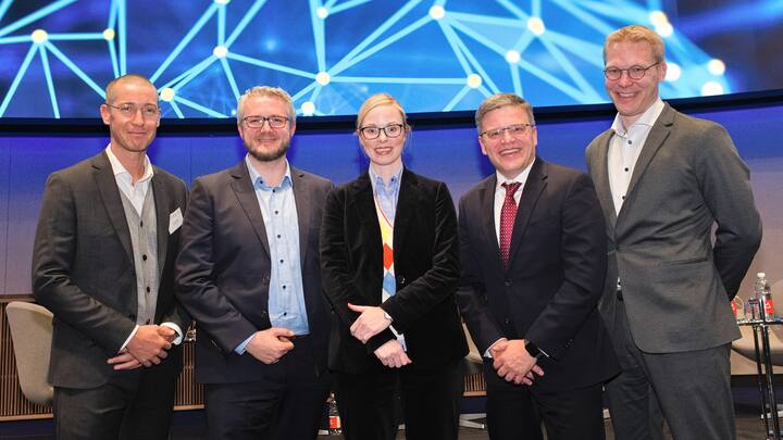 Die Panelisten:Kye Andersson, Head of Communications; Peltarion;Damian Borth, Professor of Artificial Intelligence & Machine Learning, Uni St. Gallen;Annika SchrÃ¶der, Executive Director, UBS Group Technology;Otto Preiss, COO Digital, ABB;Dennis Nobelius, CEO, Zenuity