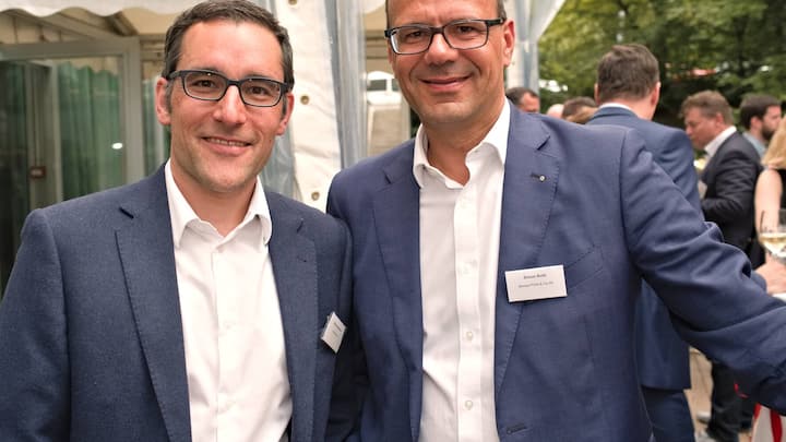 Steven Neubauer, comparis.ch AG; Simon Roth, Banque Pictet & Cie SA
