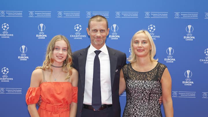 UEFA Präsident Aleksander Ceferin, Ehefrau Barbara und Tochter