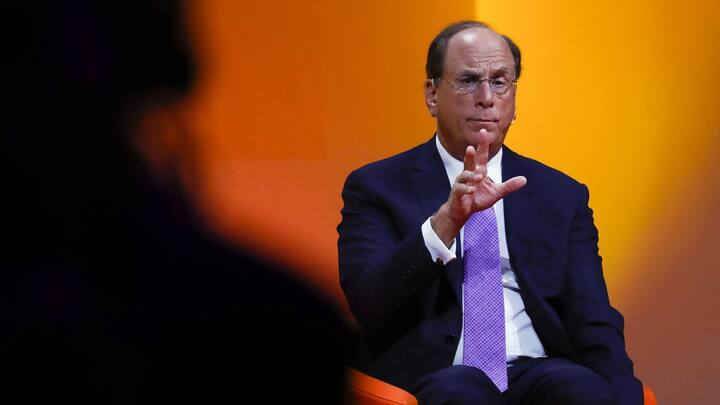 Larry Fink, chief executive officer of BlackRock Inc., gestures while speaking at the Handelsblatt Banking Summit in Frankfurt, Germany, on Wednesday, Sept. 4, 2019. Deutsche Bank AG Chief Executive Officer Christian Sewing said that the banks most radical revamp in years is set to deliver higher returns for investors, even as it grapples with the prospect of lower interest rates and a slumping German economy. Photographer: Alex Kraus/Bloomberg