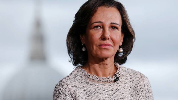 Ana Botin, chairman of Banco Santander SA, pauses during a Bloomberg Television interview in London, U.K., on Tuesday, Oct. 2, 2018. Botin, a three-decade Brazil watcher, is staying bullish on the country even as divisive elections threaten Latin America's largest economy. Photographer: Luke MacGregor/Bloomberg