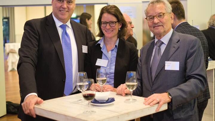 Klaus D. Burger;Gabriela Kern;Helmut Mock