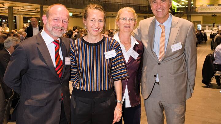 Dominique de Buman, Nationalratspräsident; Benedicta Aregger, Senior Manager Political Affairs, swissgrid; Brigitta Kratz, Vizepräsidentin, Eidgenössische Elektrizitätskommission ElCom; Alex von Graffenried, Stadtpräsident Bern