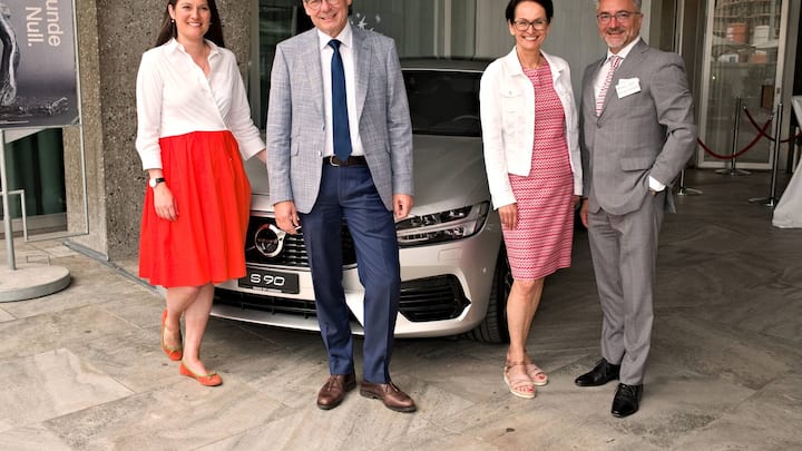 Tiana Angelina Moser, NationalrÃ¤tin, GLP;Ruedi Noser, StÃ¤nderat, FDP;Lilo Prins, Volvo Car Switzerland AG;Domenico Gaito, Volvo Car Switzerland AG