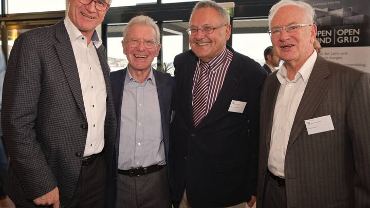 Christoph Juen, hotelleriesuisse;Andres Leuenberger, Roche;Dumeni Columberg, alt Nationalrat;James Ladner, Wirtschaftskonsulent