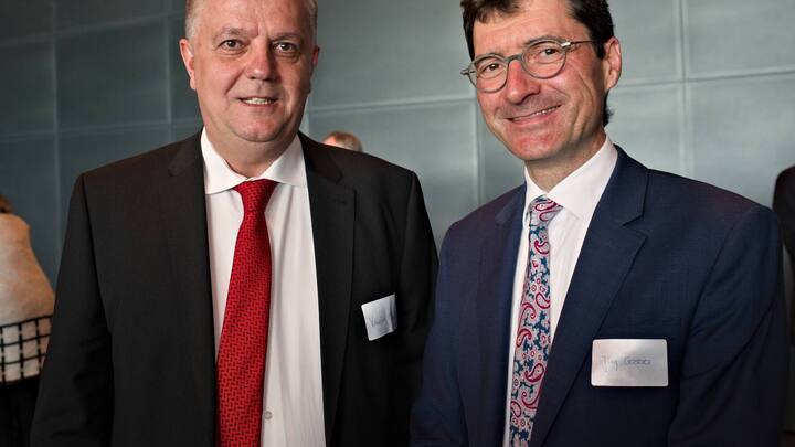Valentin Panait, Botschaftsrat, Botschaft Rumäniens in der Schweiz; Jörg Gasser, CEO, Schweizerische Bankiervereinigung