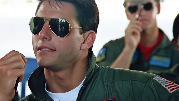 Tom Cruise in a scene from the ©Paramount Pictures cult movie: Top Gun (1986).