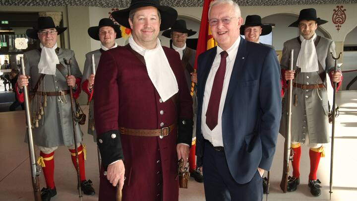 JÃ¼rg Oehrli, PrÃ¤sident, Ehrenformation der Berner Burgergemeinde;Bernhard Ludwig, PrÃ¤sident, Berner Burgergemeinde