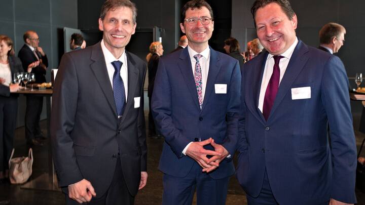 René Weber, Leiter Politkoordination, Staatssekretariat für internationale Finanzfragen SIF; Jörg Gasser, CEO, Schweizerische Bankiervereinigung; Pascal Gentinetta, Head Public Policy, Bank Julius Baer & Co. AG;