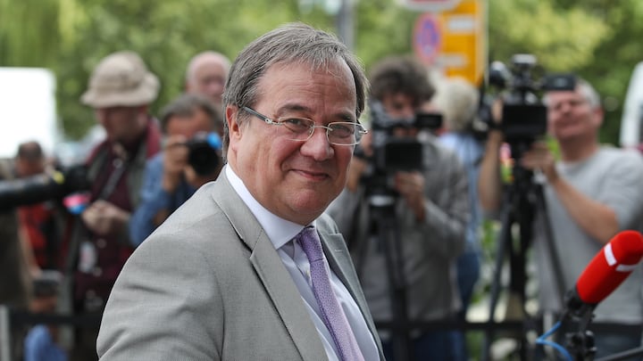 BERLIN, GERMANY - JULY 02:  Armin Laschet, memberof the German Chistian Democrats (CDU) and Governor of North Rhine-Westphalia, arrives at CDU party headquarters prior to a meeting between German Chancellor and leader of the CDU Angela Merkel and German Interior Minister and leader of the Bavarian sister party of the CDU, the CSU, Horst Seehofer, on July 2, 2018 in Berlin, Germany.  (Photo by Sean Gallup/Getty Images)