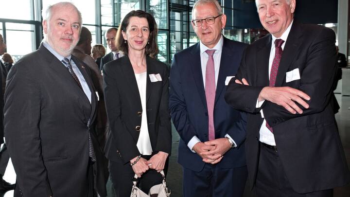 Jean-Claude Meyer, Botschafter von Luxemburg in der Schweiz; Doris Frick, Botschafterin des Fürstentums Liechtenstein in der Schweiz; Alexander Karrer, Stv. Staatssekretär, Staatssekretariat für internationale Finanzfragen SIF; Jacques de Watteville, Verwaltungsratspräsident, Banque Cantonale Vaudoise