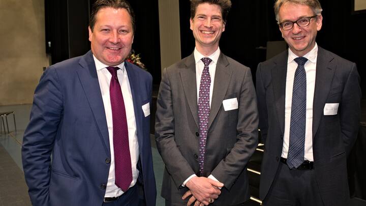 Pascal Gentinetta, Head Public Policy, Bank Julius Baer & Co. AG; Jan Langlo, Direktor, Vereinigung Schweizer Privatbanken; August Benz, Stv. CEO, Schweizerische Bankiervereinigung