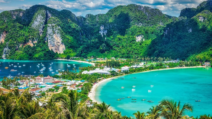 Blick auf Koh Phi Phi, Krabi, Thailand.
